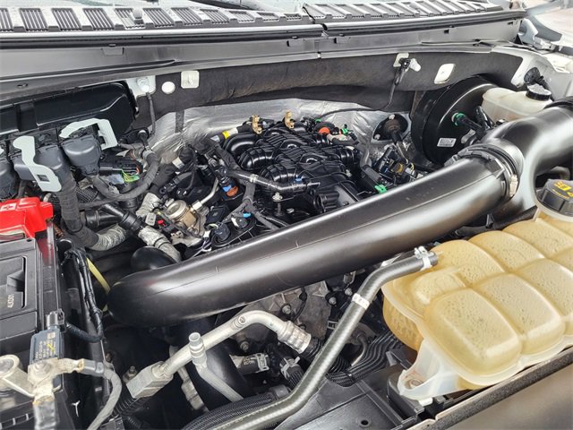 Used 2021 Ford Expedition Limited image 27