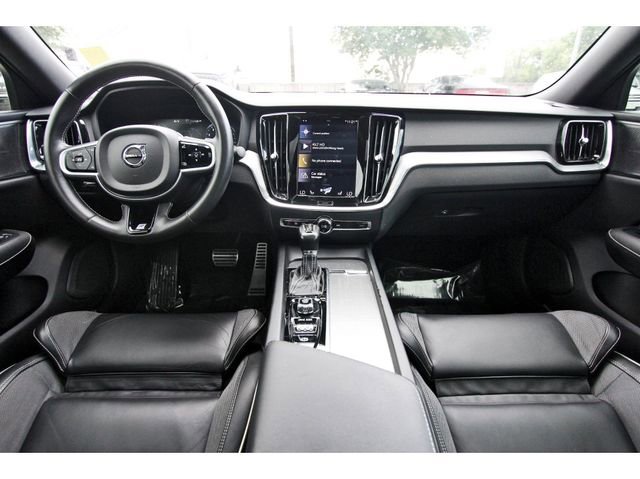 Used 2019 Volvo S60 T5 R-Design image 7