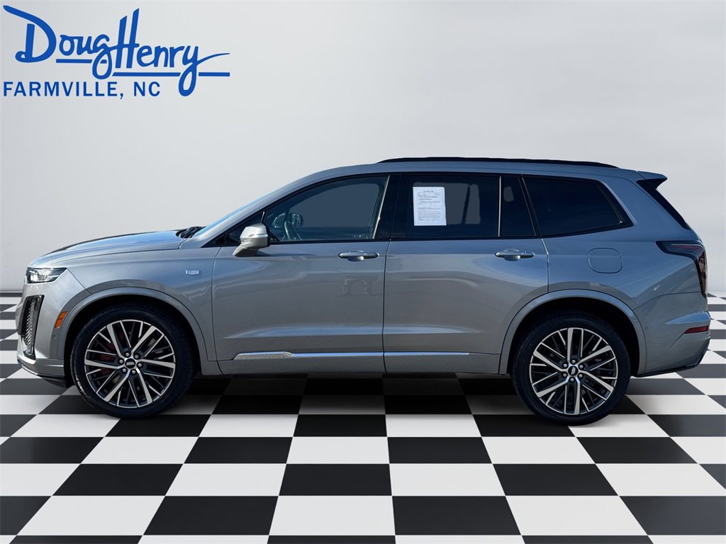 Used 2024 Cadillac XT6 Sport w/ Technology Package image 2