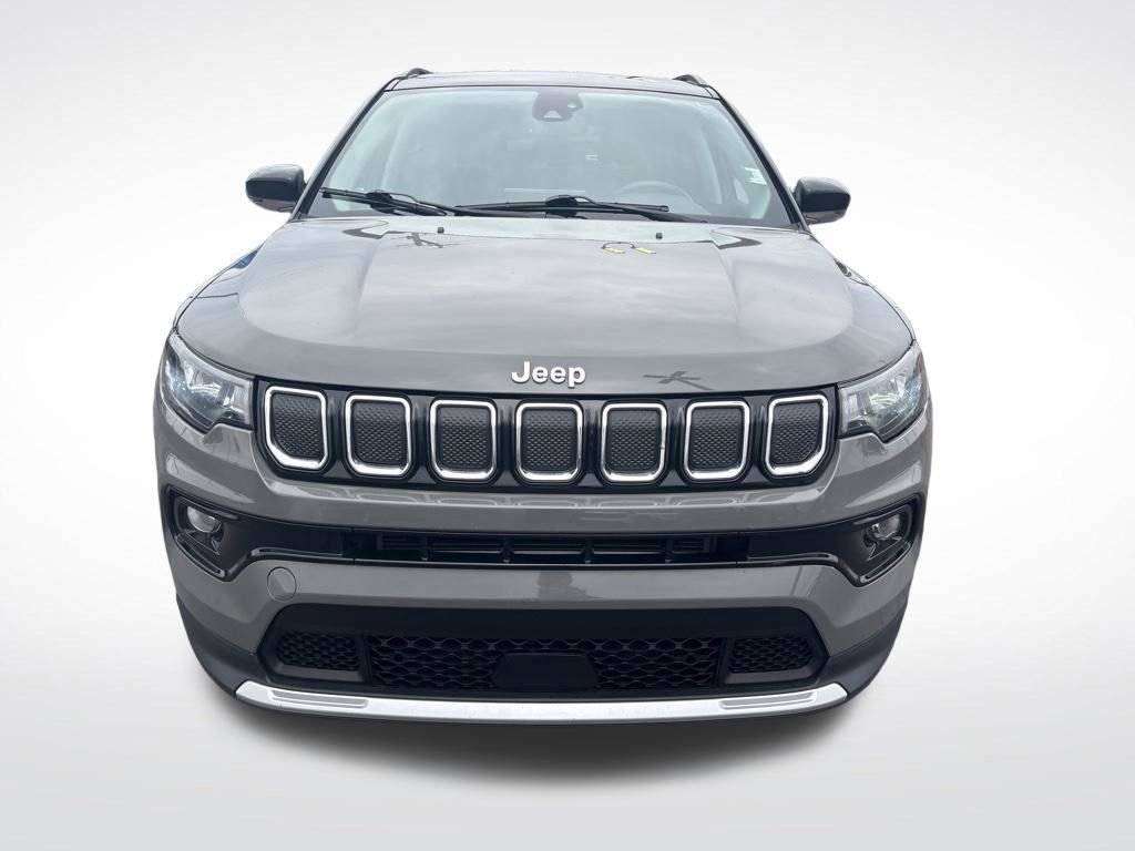 Certified 2022 Jeep Compass Limited image 9