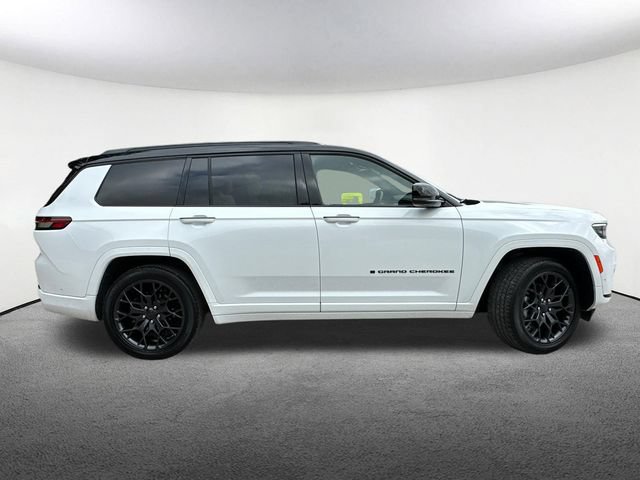 Certified 2025 Jeep Grand Cherokee L Summit w/ Advanced Protech Group IV AWD/4WD image 19