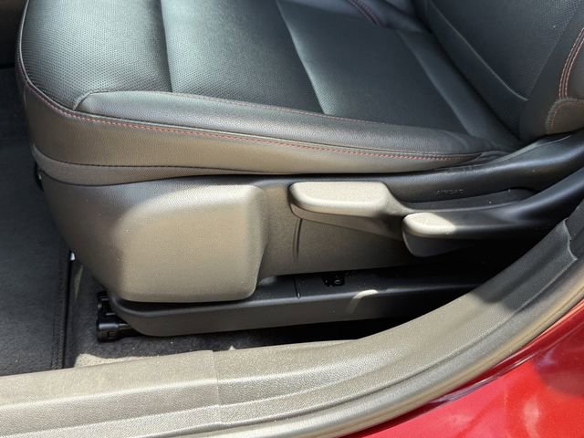 Used 2025 Chevrolet Trax RS FWD image 27
