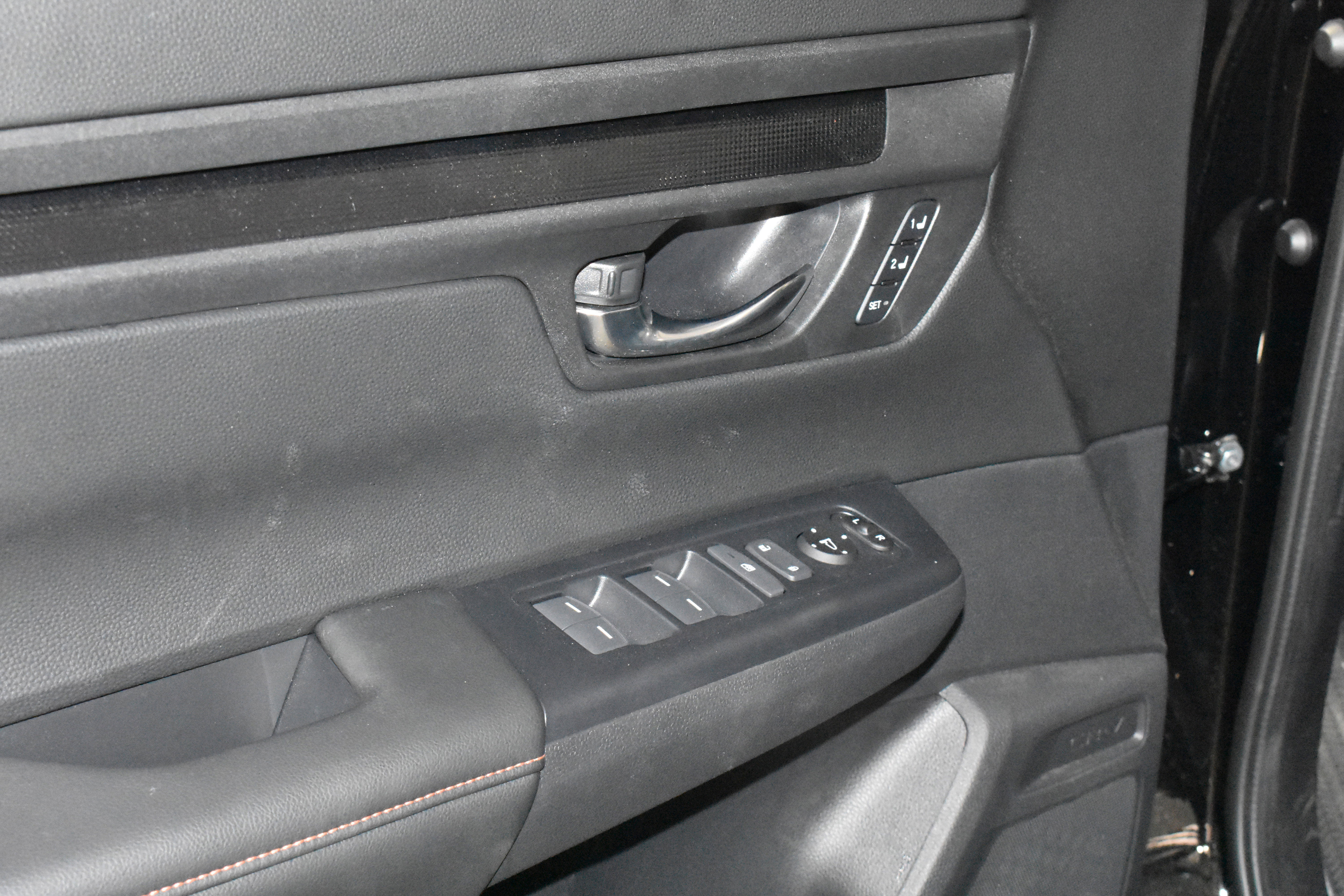 Certified 2025 Honda CR-V Sport-L image 24