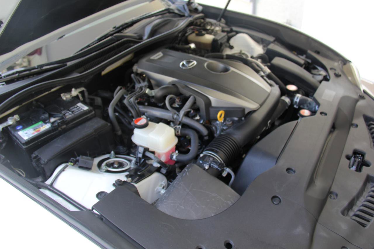 Used 2016 Lexus RC 200t image 29