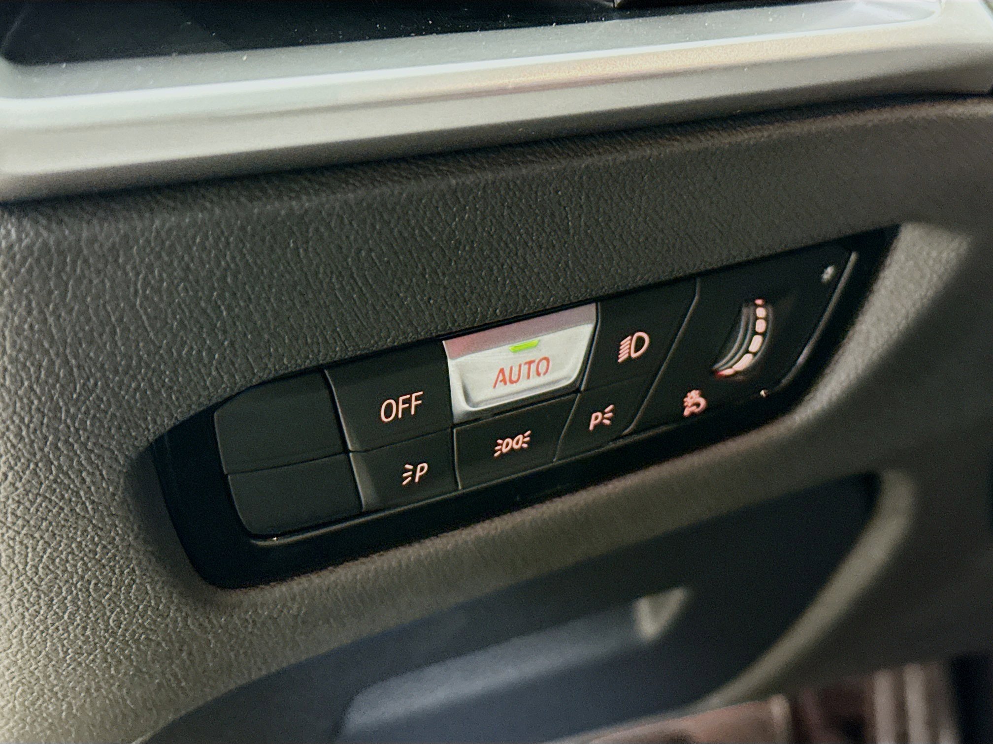 Used 2025 BMW M4 Competition image 9