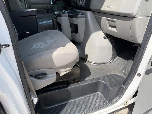 Used 2013 Ford E-150 and Econoline 150 RWD image 11