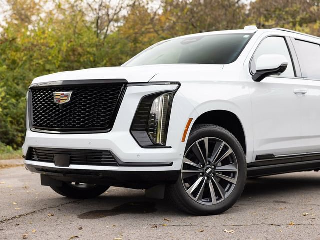 Used 2026 Cadillac Escalade ESV Sport w/ Touring Package image 2