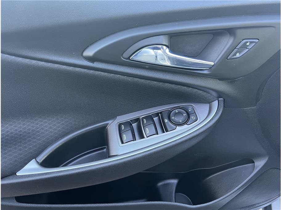 Used 2022 Chevrolet Malibu LT FWD image 13