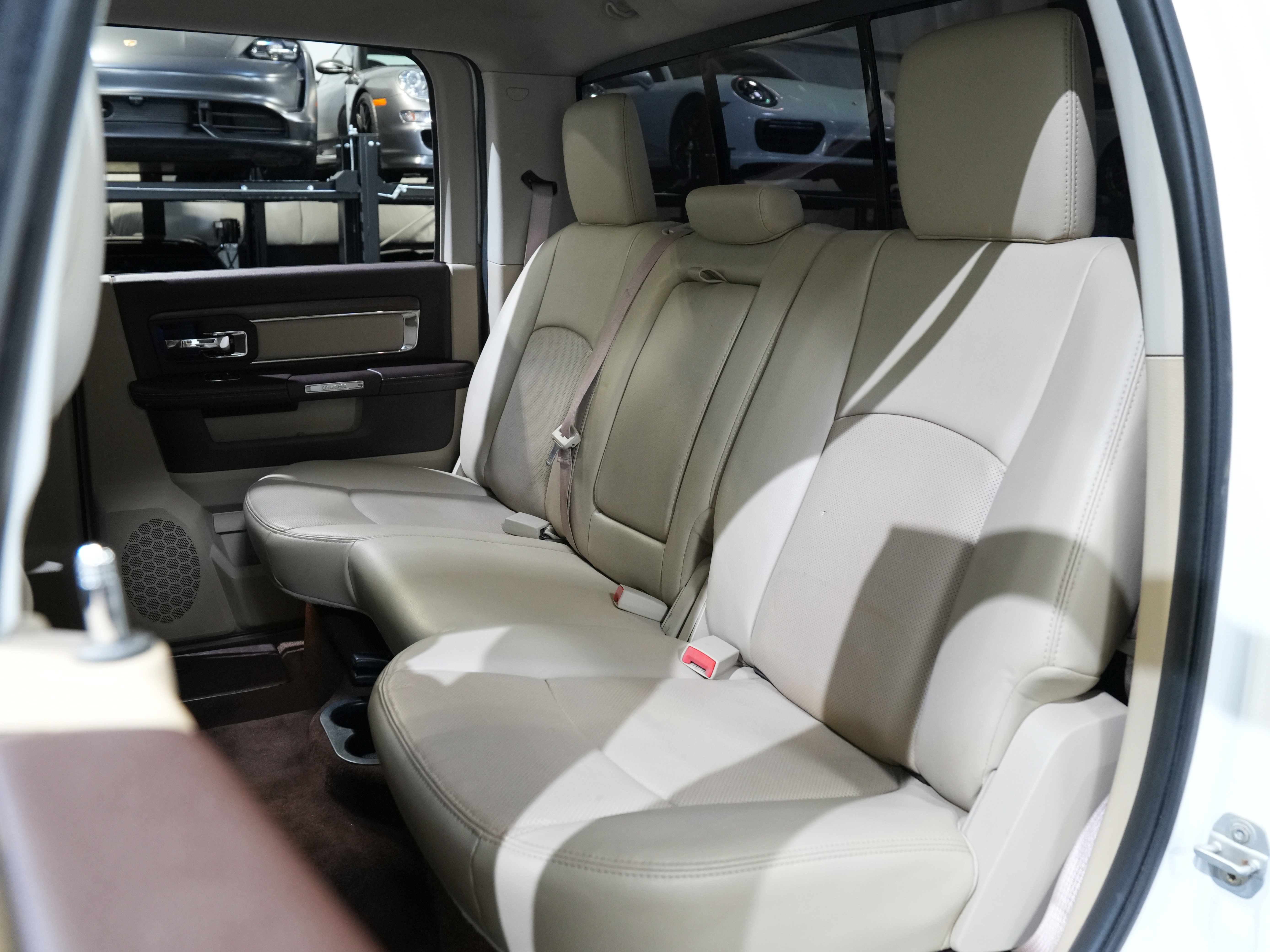 Used 2015 RAM 2500 Laramie w/ Convenience Group image 36