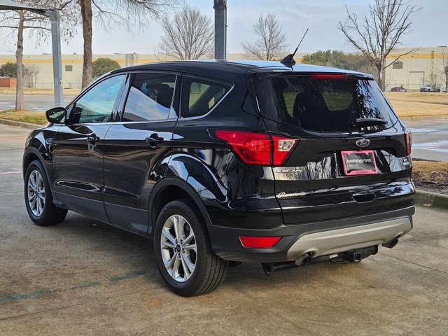 Used 2019 Ford Escape SE image 7