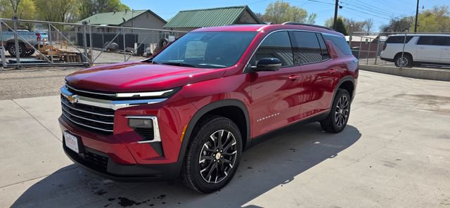 New 2026 Chevrolet Traverse LT w/ Sun and Wheel Package AWD/4WD image 3