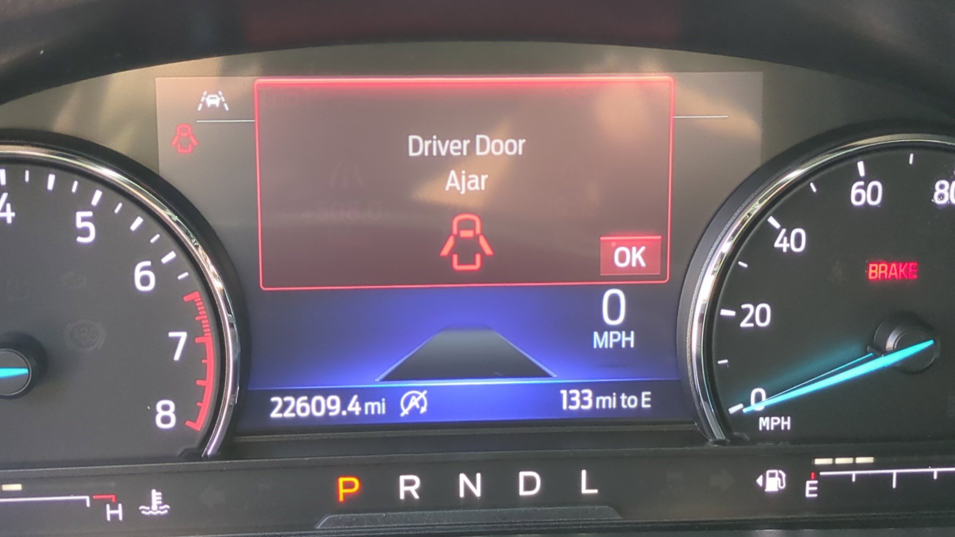 Used 2024 Ford Explorer XLT w/ Equipment Group 202A AWD/4WD image 19