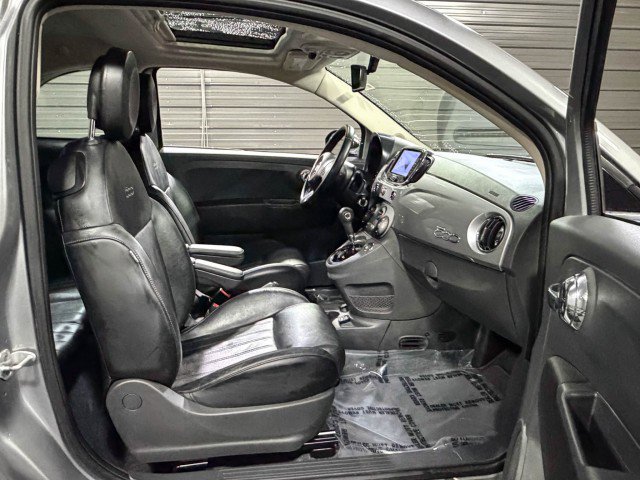 Used 2017 FIAT 500 Lounge image 16