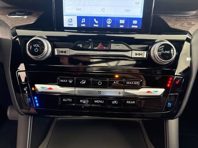 Used 2022 Ford Explorer Platinum w/ Equipment Group 601A image 35