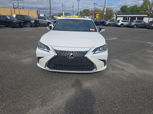 Used 2021 Lexus ES 350 w/ Premium Package FWD image 2