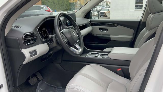 Used 2023 Honda Pilot Touring image 34