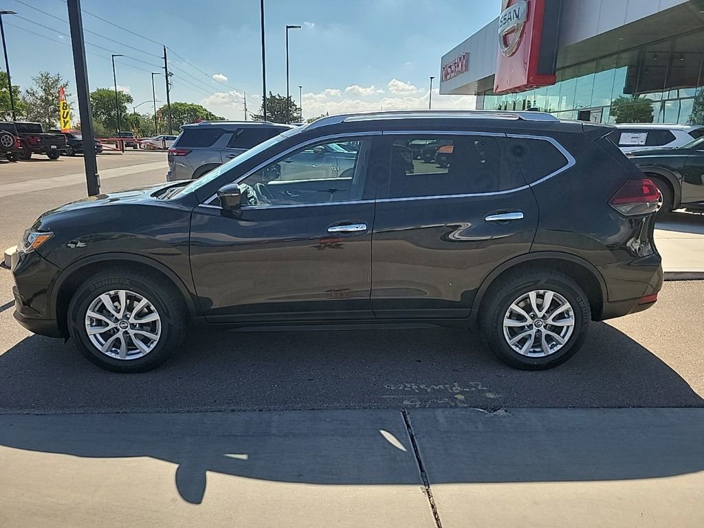 Used 2019 Nissan Rogue SV image 4