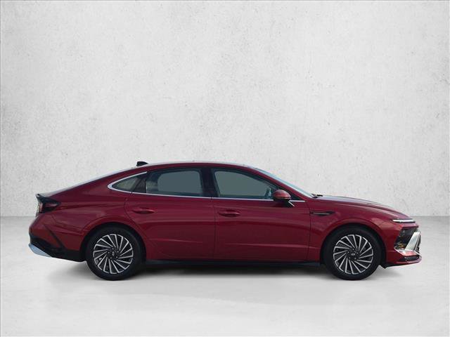 Used 2025 Hyundai Sonata Limited FWD image 4
