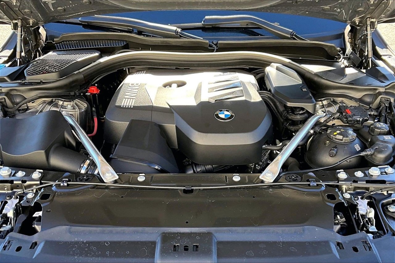 Used 2024 BMW 530i w/ Premium Package image 38