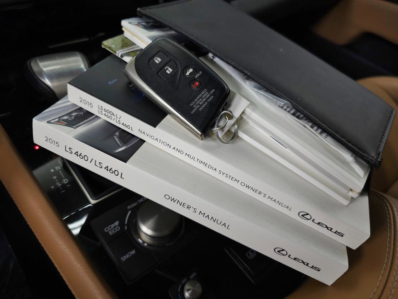 Used 2015 Lexus LS 460 AWD w/ F Sport Package image 32