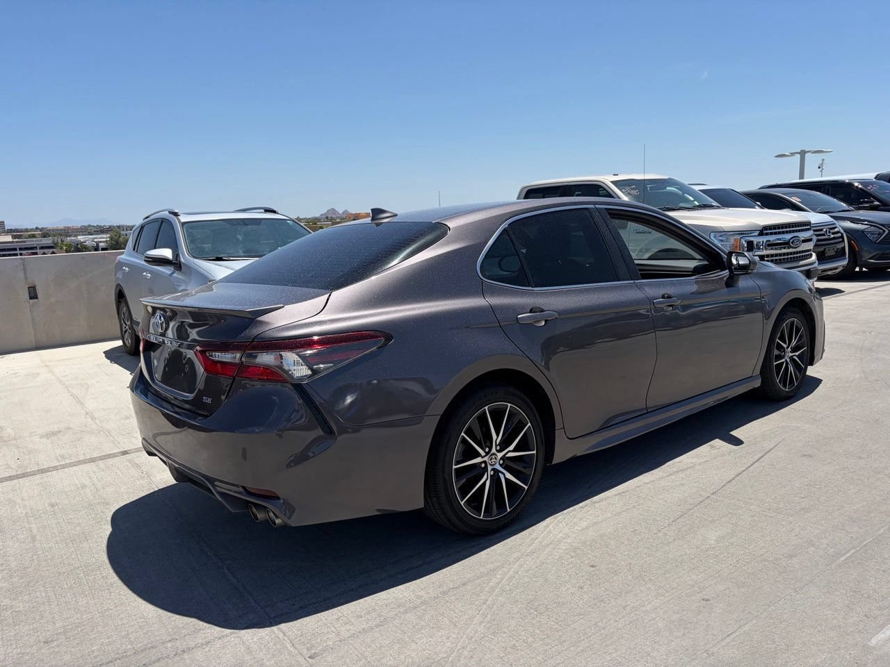 Used 2024 Toyota Camry SE FWD image 2