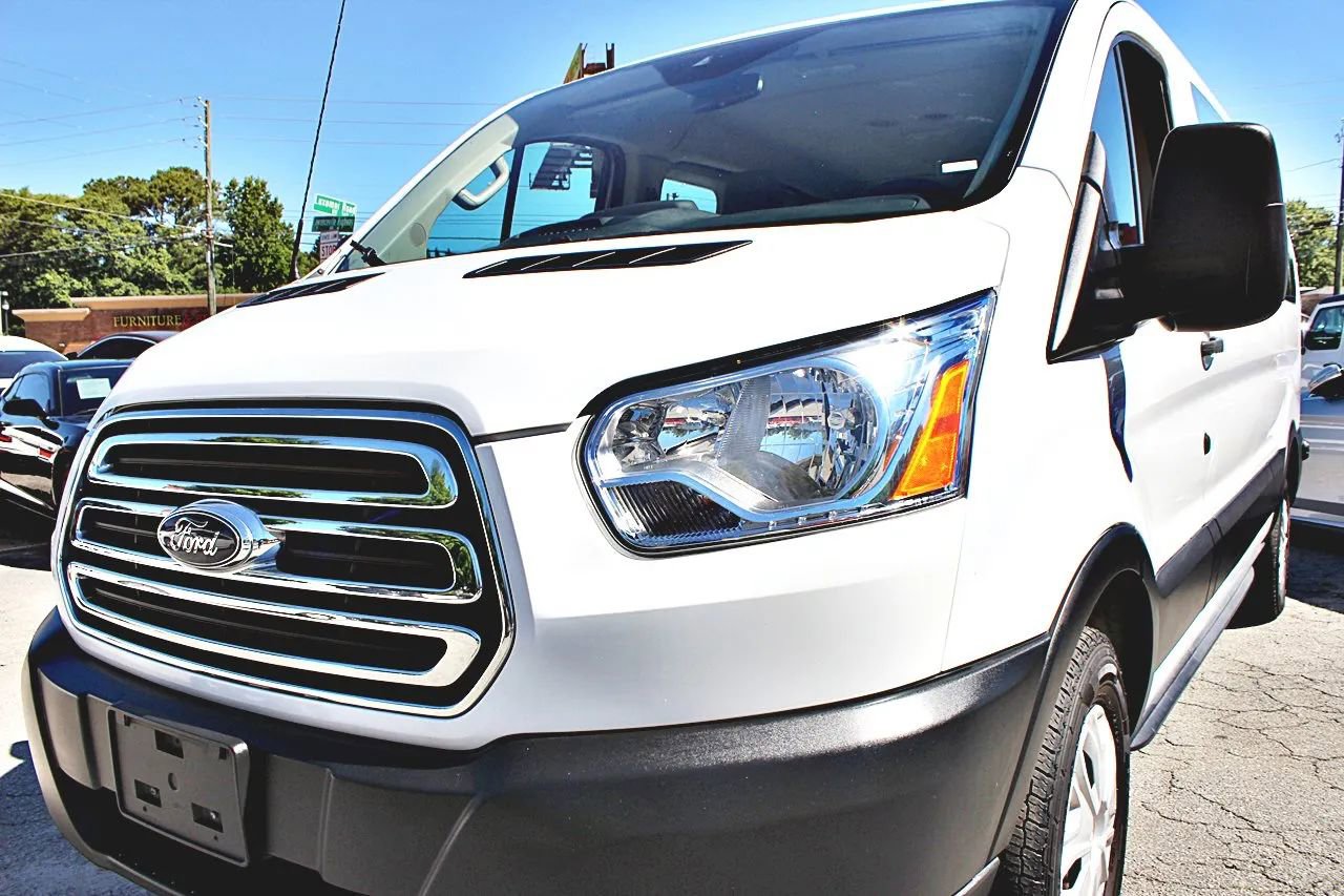 Used 2019 Ford Transit 350 XLT RWD image 6