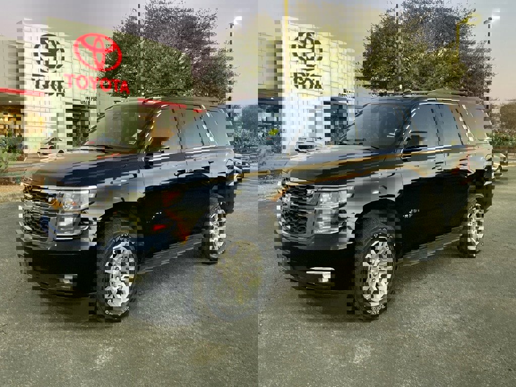 Used 2018 Chevrolet Tahoe LT image 1