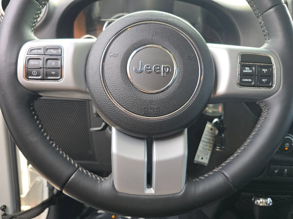 Used 2016 Jeep Wrangler Unlimited Rubicon AWD/4WD image 36