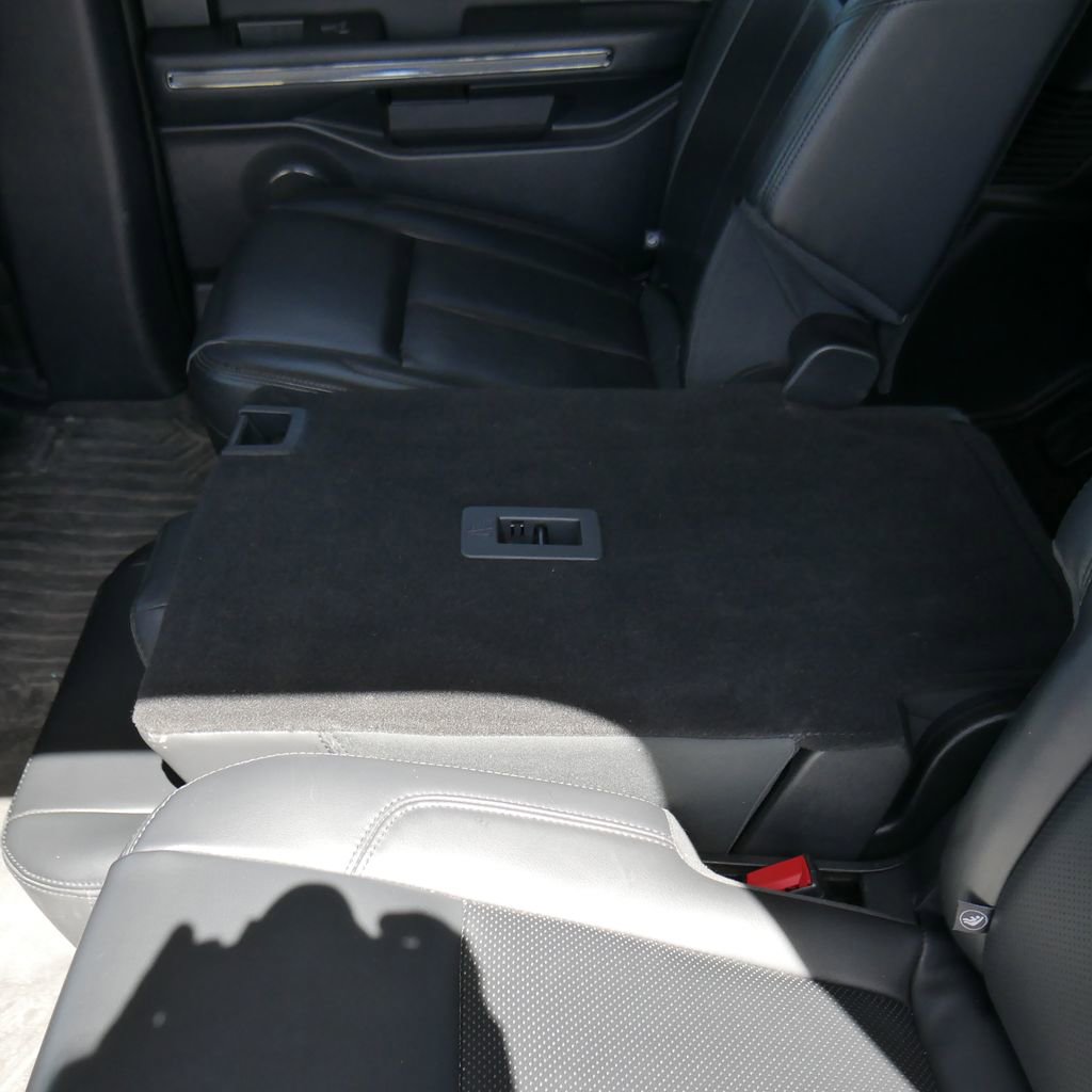 Used 2022 Ford Expedition XLT AWD/4WD image 25