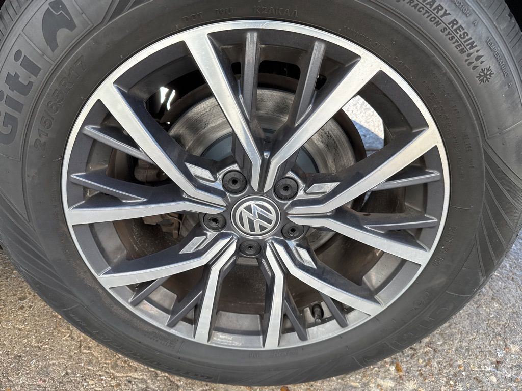 Used 2021 Volkswagen Tiguan S image 25
