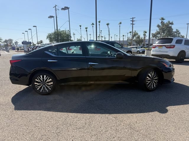Used 2025 Nissan Altima 2.5 SV FWD image 9