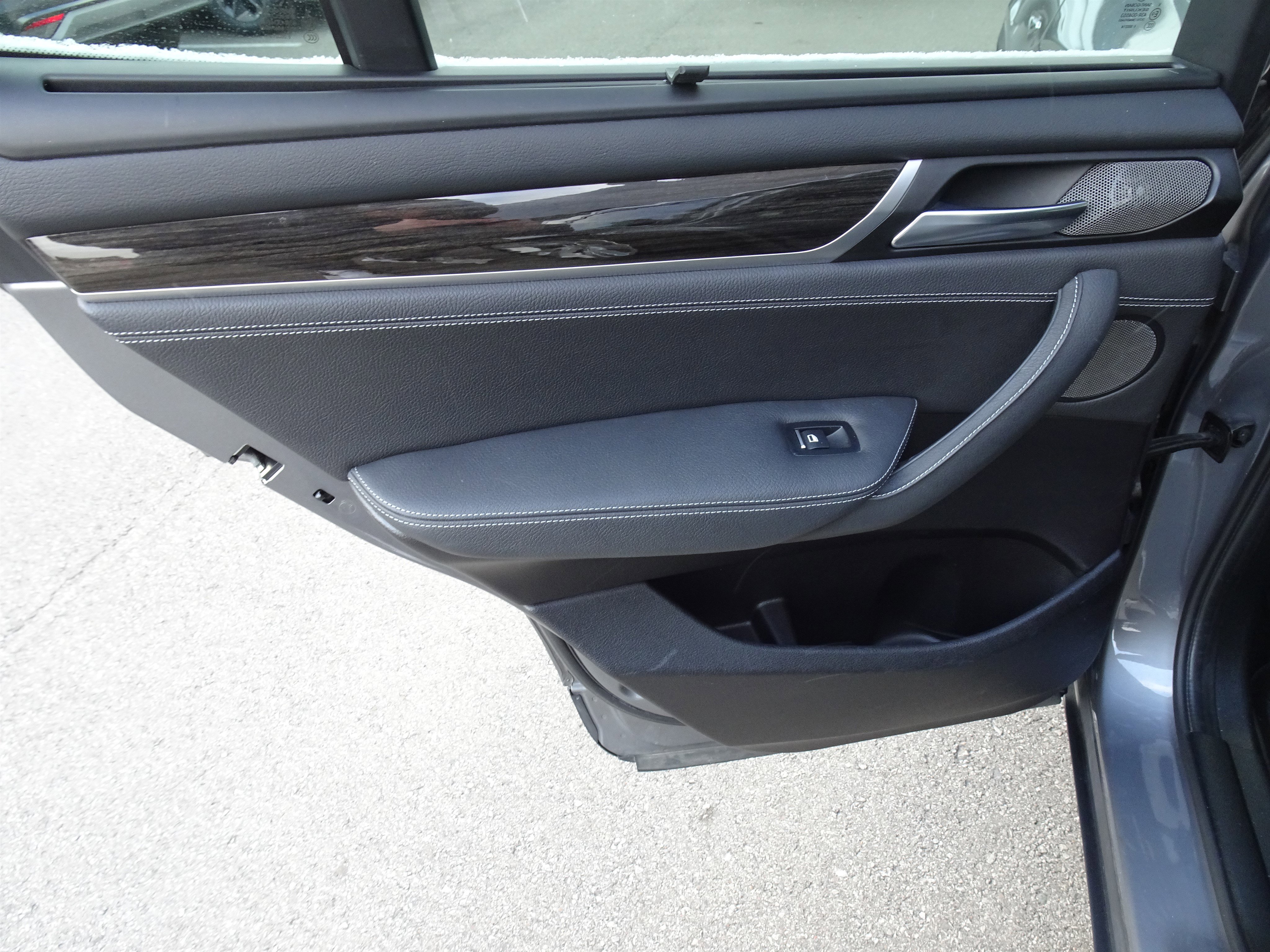 Used 2016 BMW X3 xDrive28d image 17