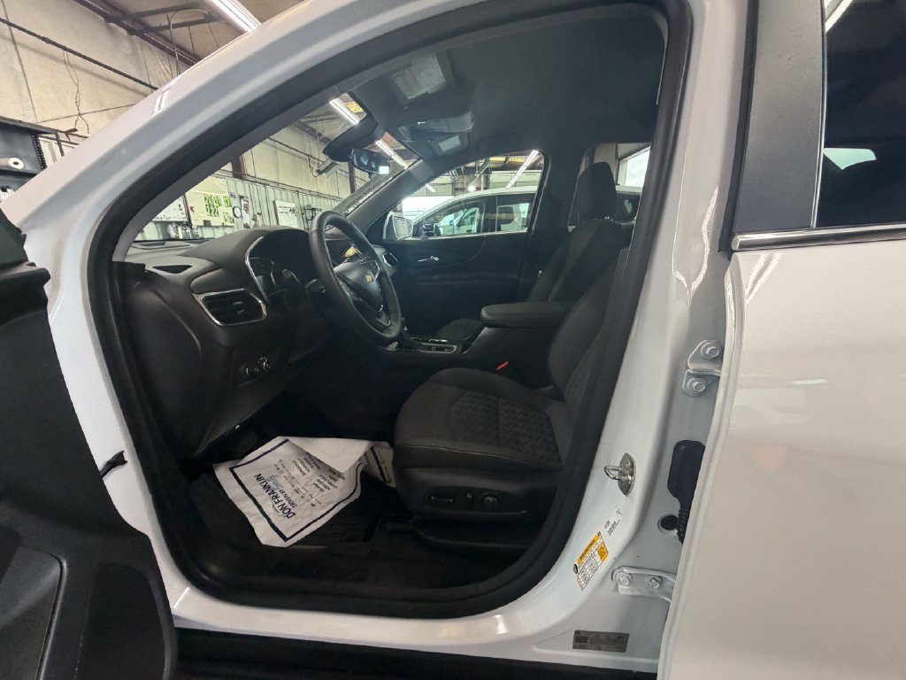 Used 2024 Chevrolet Equinox LT AWD/4WD image 11