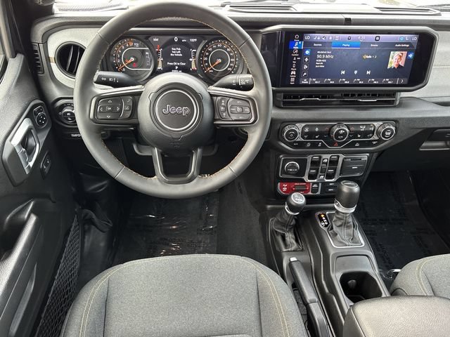 Used 2024 Jeep Gladiator Sport AWD/4WD image 12