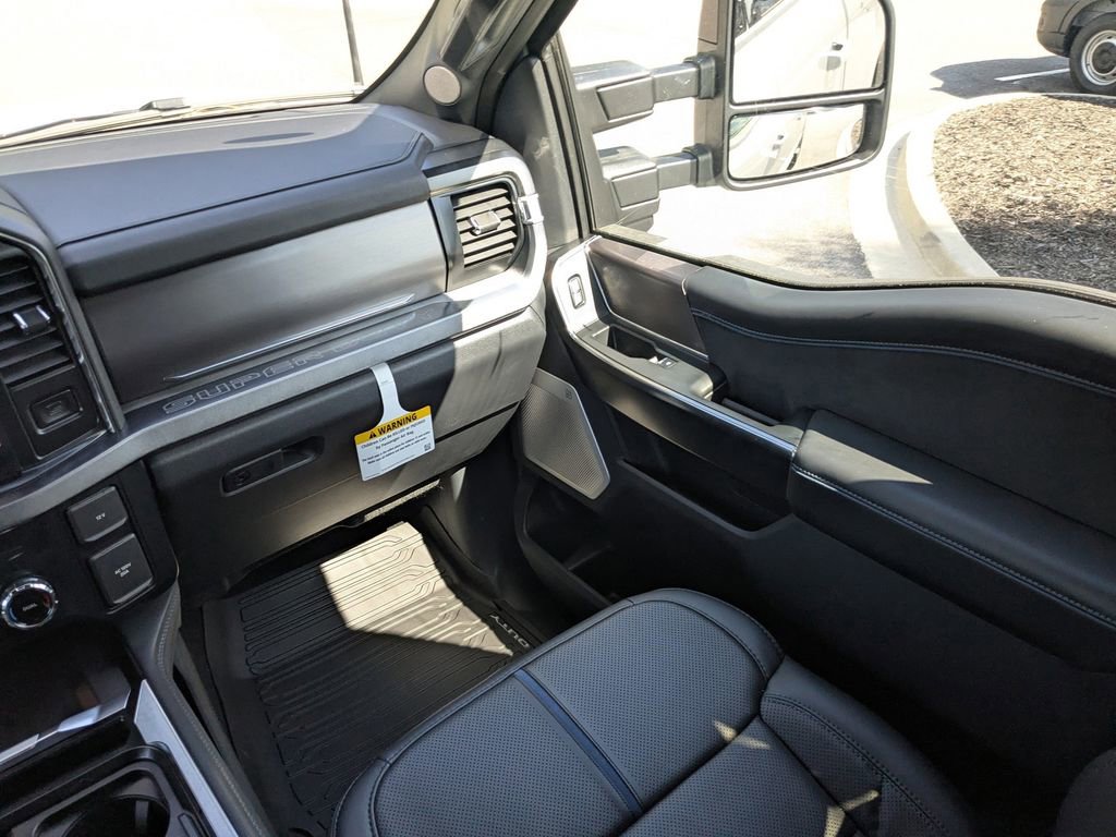 New 2026 Ford F350 Platinum w/ FX4 Off-Road Package image 19