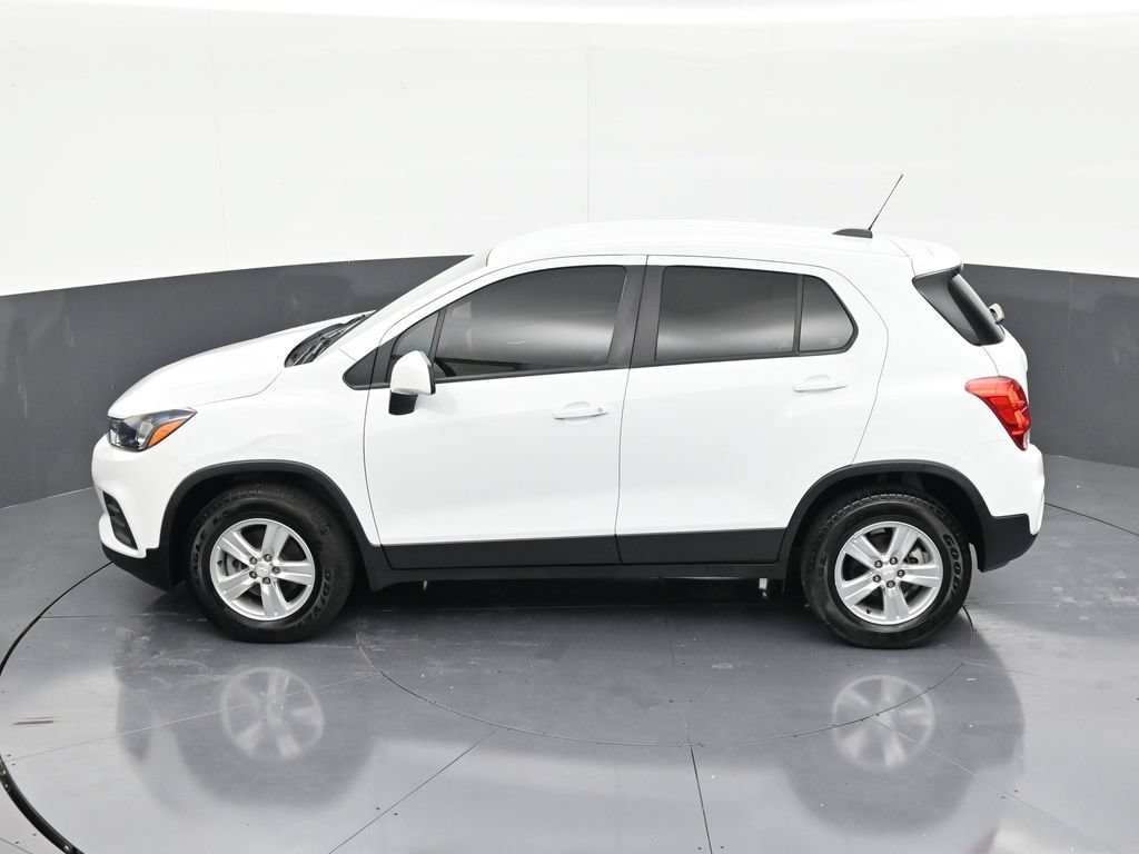 Used 2021 Chevrolet Trax LS AWD/4WD image 13