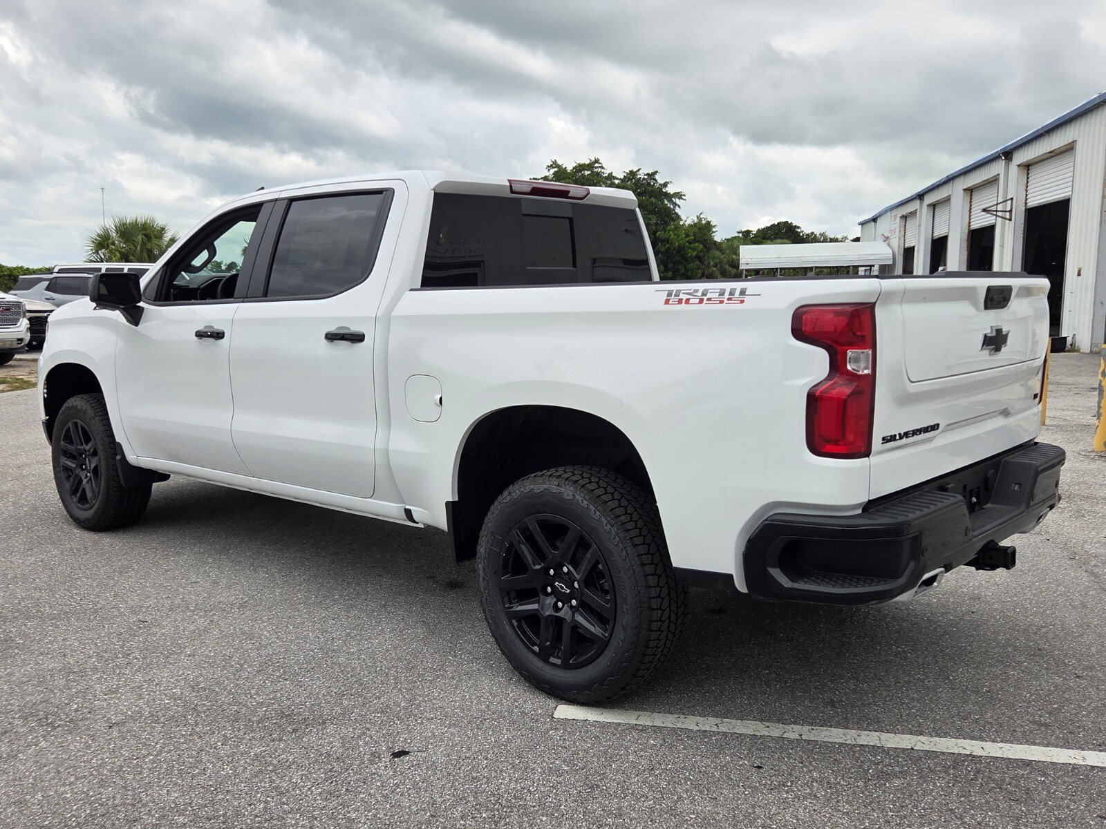 New 2026 Chevrolet Silverado 1500 LT Trail Boss w/ LT Trail Boss Premium Package AWD/4WD image 3
