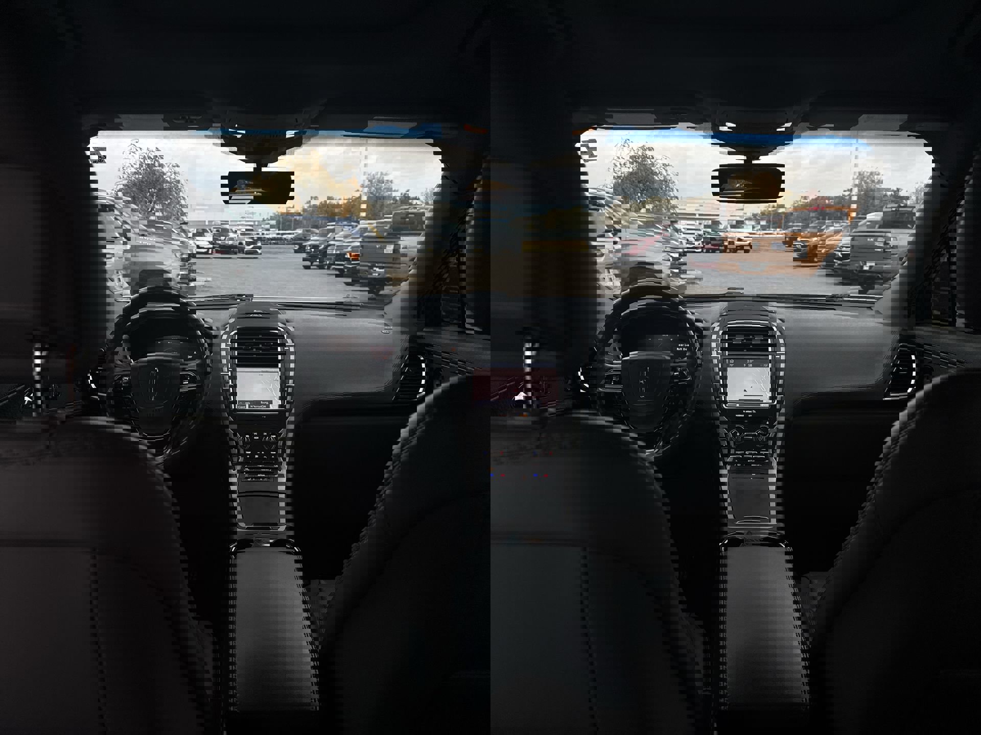 Used 2019 Lincoln Nautilus Reserve image 21