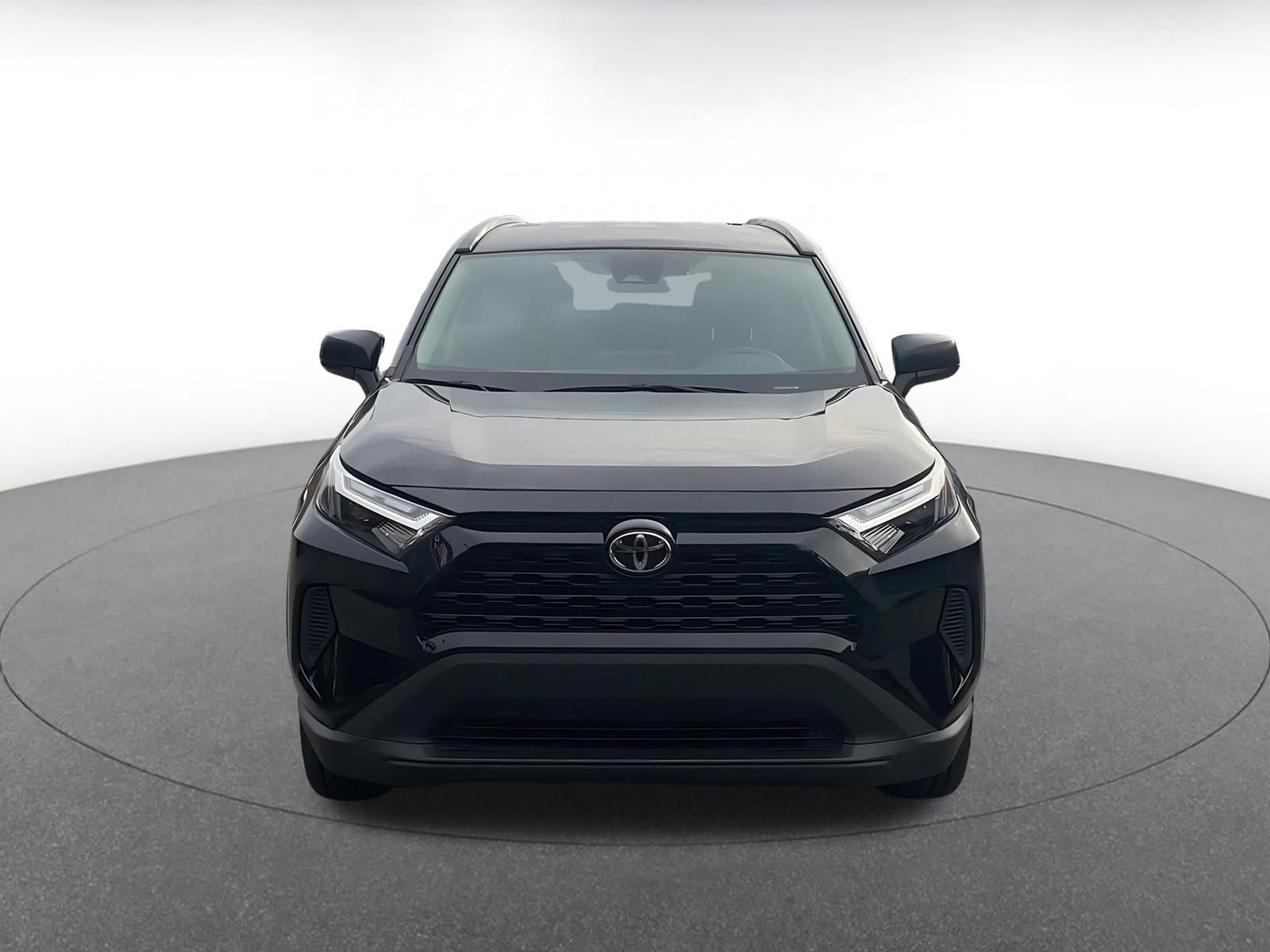 Used 2025 Toyota RAV4 LE image 3