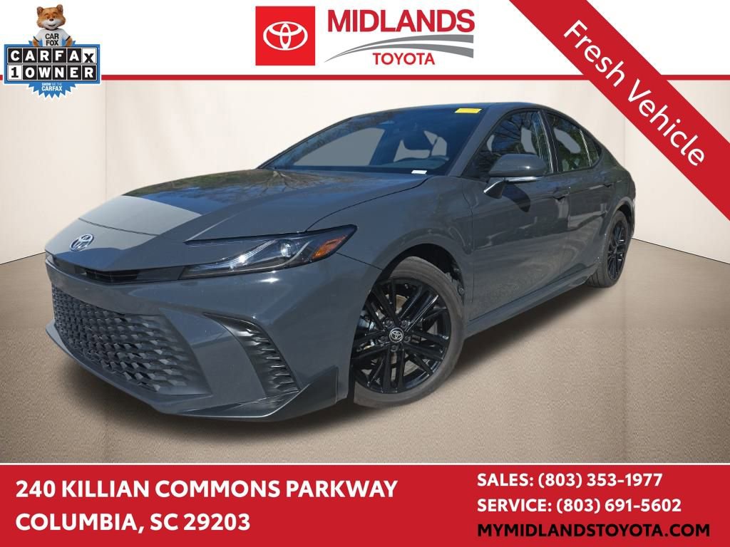 Used 2025 Toyota Camry SE w/ Convenience Package image 1