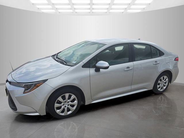 Used 2026 Toyota Corolla LE FWD image 8