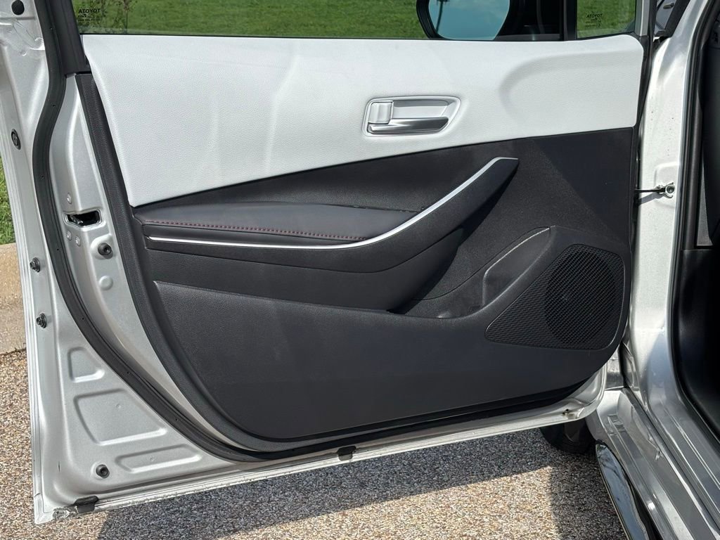 Certified 2025 Toyota Corolla SE image 25