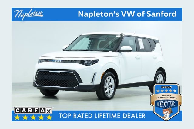 Used 2025 Kia Soul LX w/ LX Technology Package FWD image 1