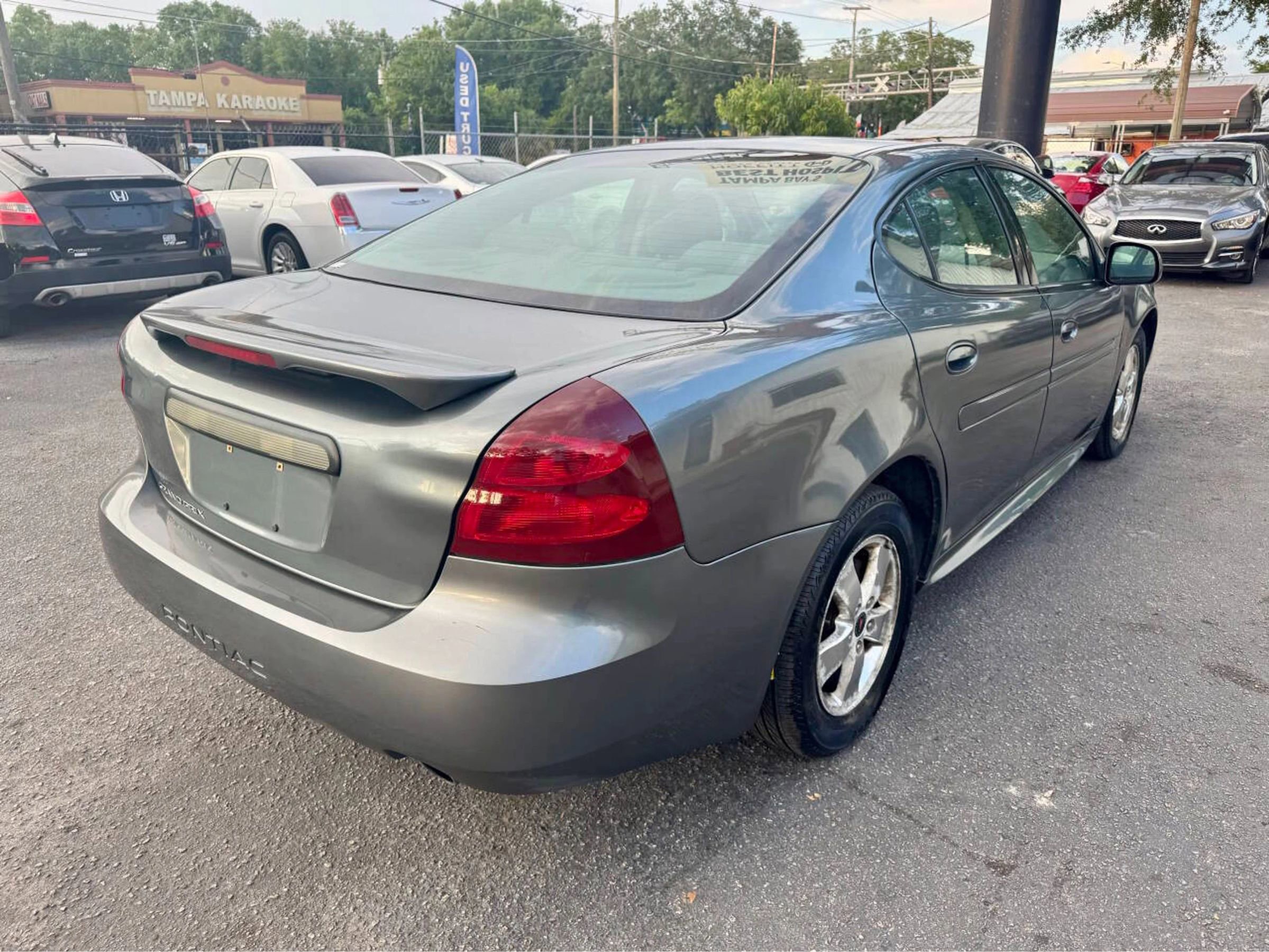 Used 2005 Pontiac Grand Prix w/ Drivers Plus Package image 12