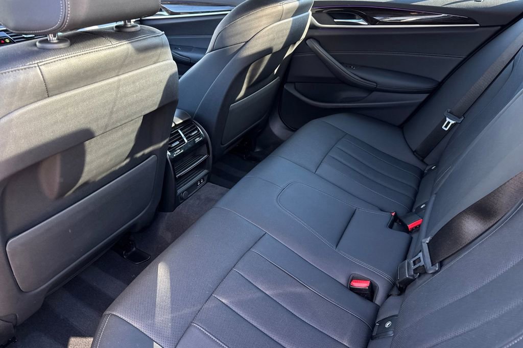 Used 2021 BMW 530i w/ Convenience Package image 12