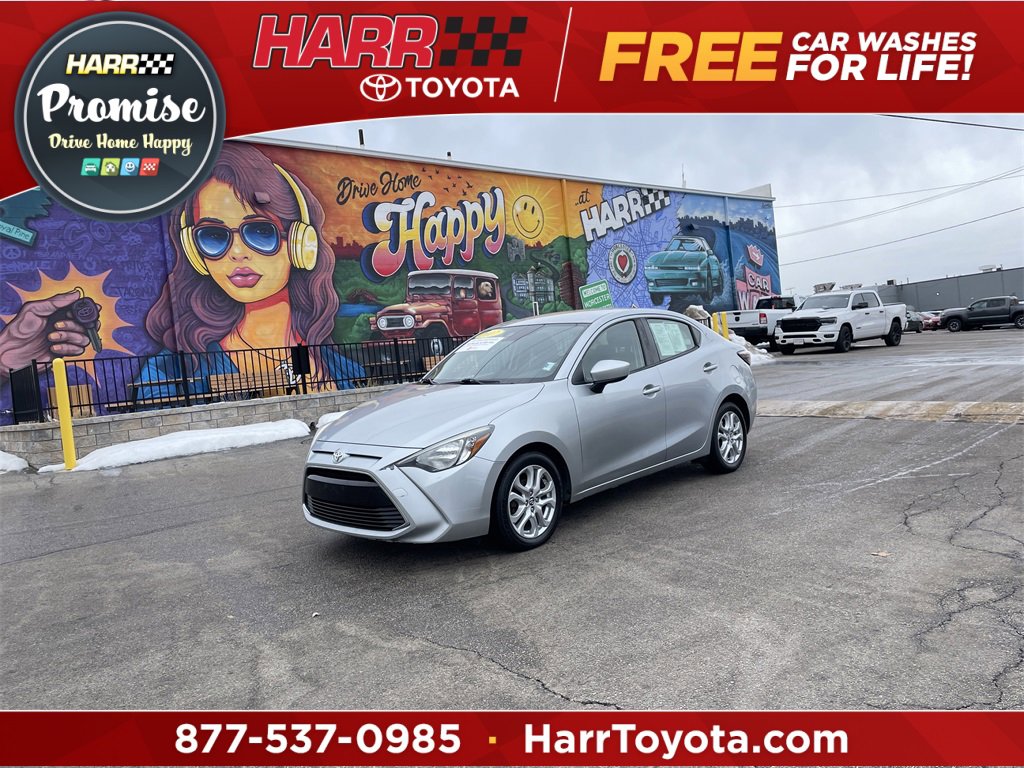 Used 2017 Toyota Yaris iA video 1