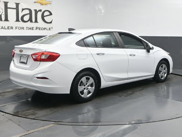 Used 2017 Chevrolet Cruze LS FWD image 53
