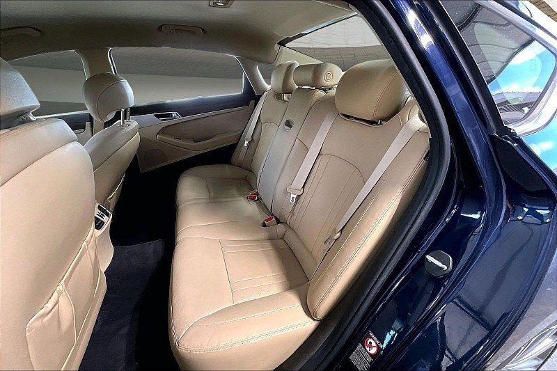 Used 2020 Genesis G80 3.8 RWD image 22