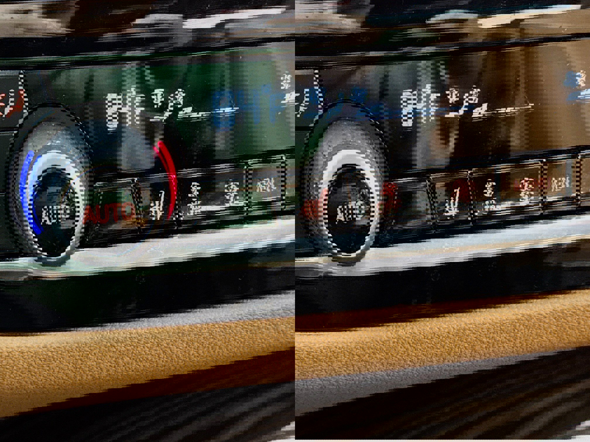 Used 2023 BMW 530e xDrive w/ Executive Package image 5