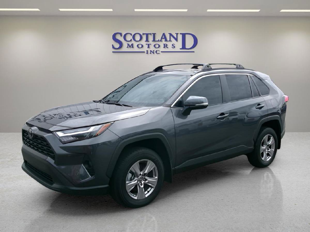 Used 2025 Toyota RAV4 XLE FWD image 2